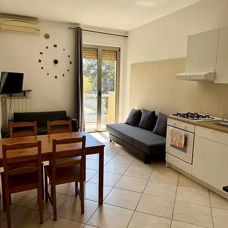 Apartment Stay-apartments In Capruzzi With Private Parking *