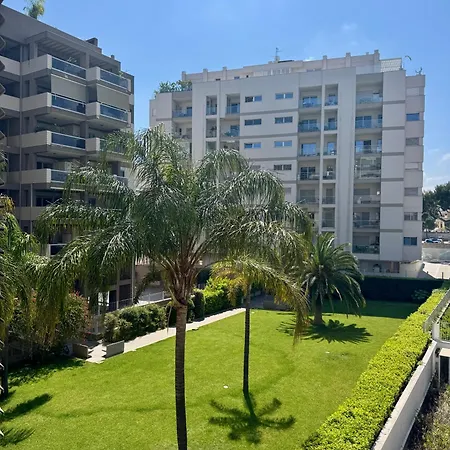 Stay-apartments In Capruzzi With Private Parking Bari