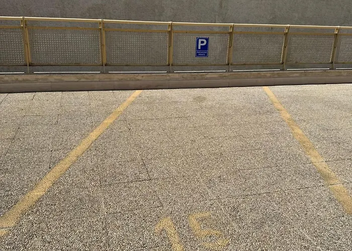 Stay-apartments In Capruzzi With Private Parking Bari