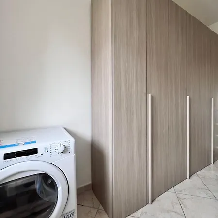 Апартаменти Stay-apartments In Capruzzi With Private Parking *