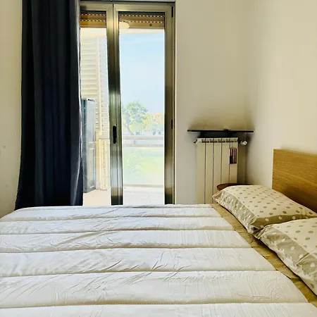 Апартаменти Stay-apartments In Capruzzi With Private Parking